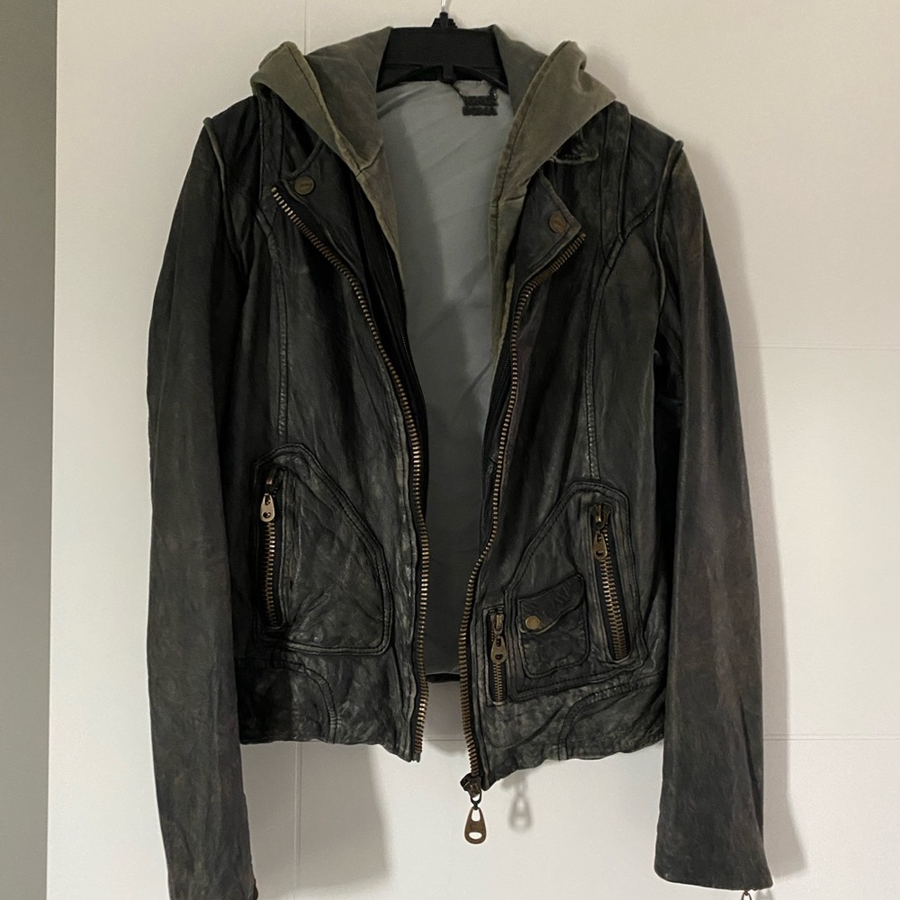 Beautiful lambskin DOMA leather jacket with detachable hood